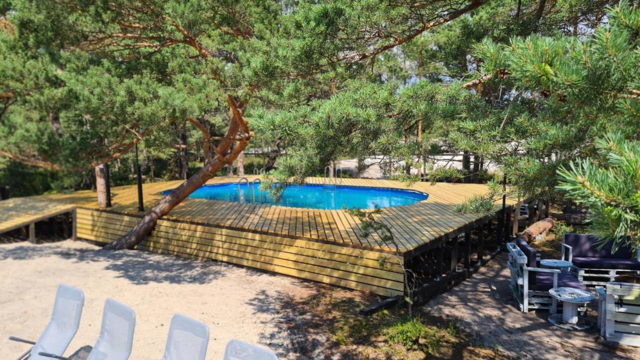 Sub Hel. Budzetowe Pokoje W Domu Z Basenem. Wokol Domu Tylko Natura. Balkon Zbyteczny. מראה חיצוני תמונה