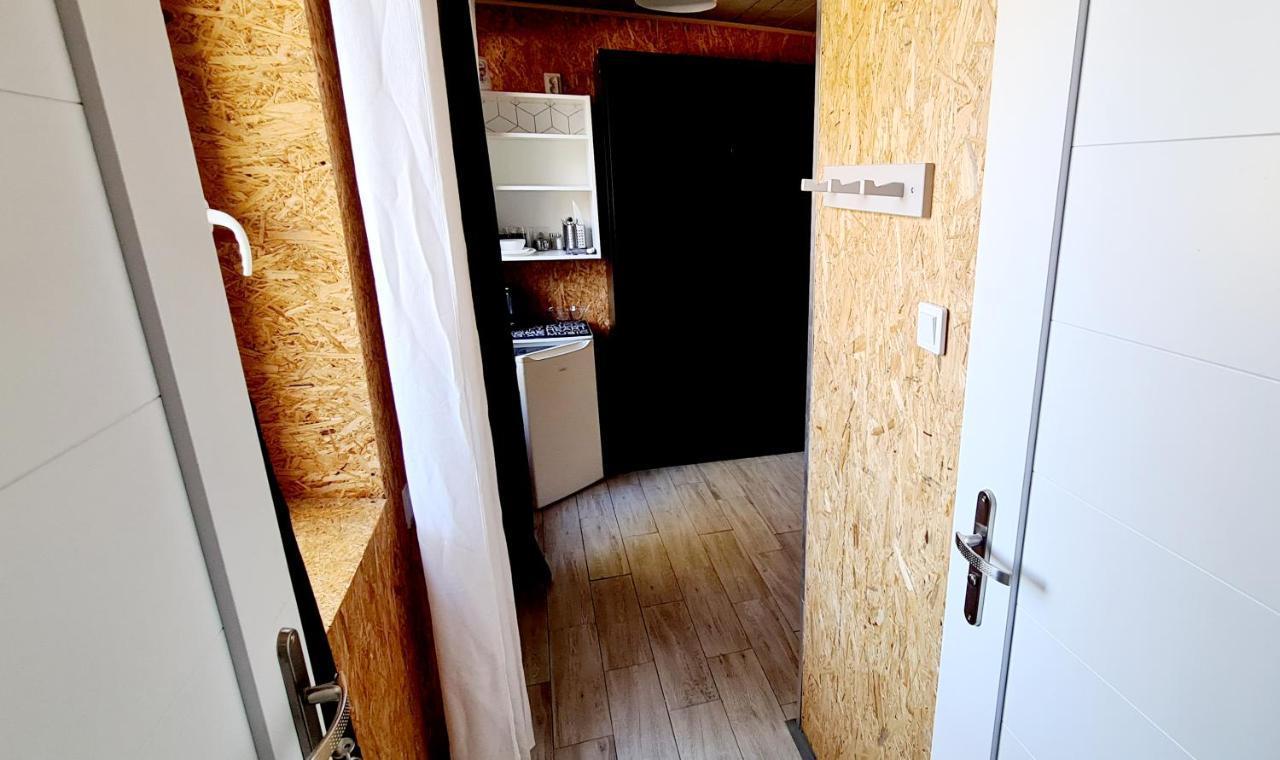 Sub Hel. Budzetowe Pokoje W Domu Z Basenem. Wokol Domu Tylko Natura. Balkon Zbyteczny. מראה חיצוני תמונה