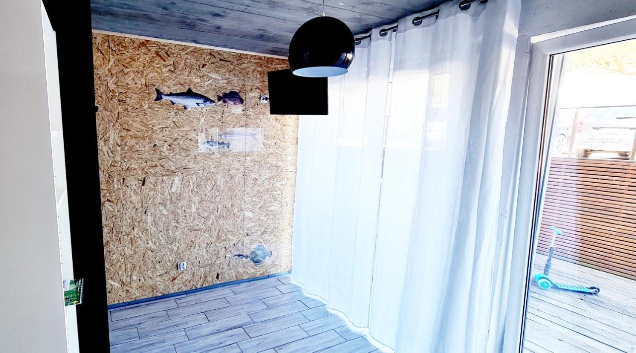 Sub Hel. Budzetowe Pokoje W Domu Z Basenem. Wokol Domu Tylko Natura. Balkon Zbyteczny. מראה חיצוני תמונה